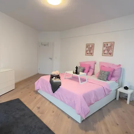 Cozy Duesseldorf-eller Warmstay Daire