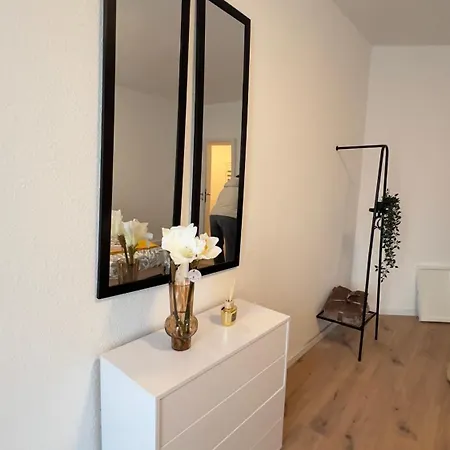 Cozy Duesseldorf-eller Warmstay Daire *