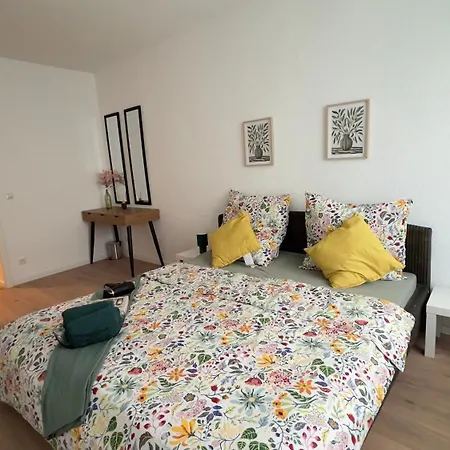 Cozy Duesseldorf-eller Warmstay * Düsseldorf
